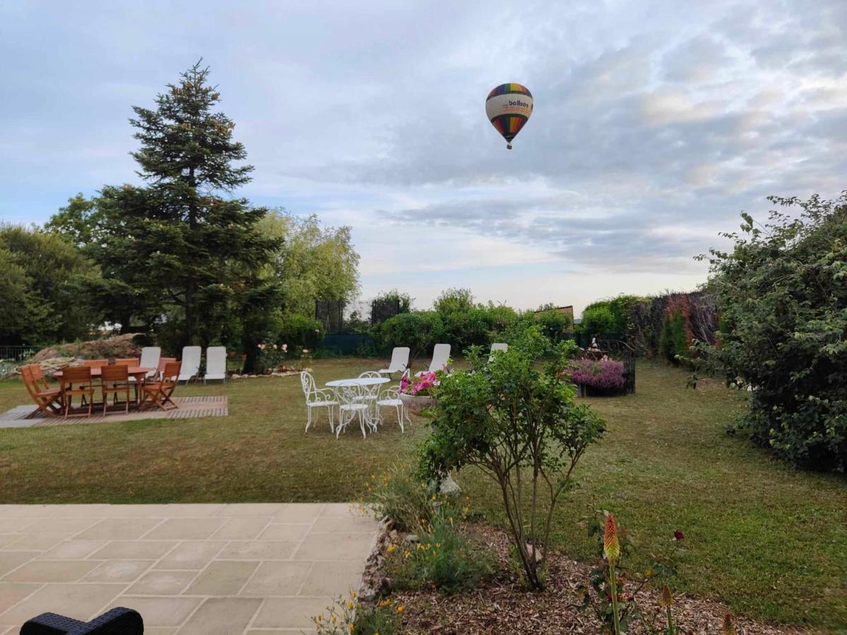 La Maison Genevier - Chambre Doreline Montreuil-en-Touraine Exteriér fotografie
